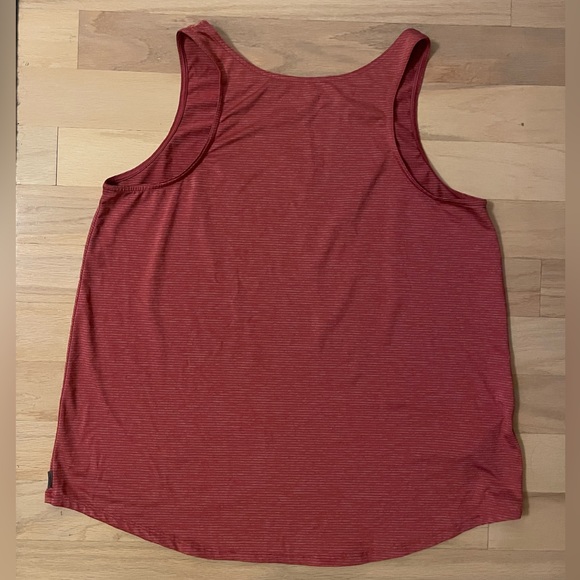 Eddie Bauer Dri Fit red and gray striped tank size XL Racerback - Picture 3 of 5